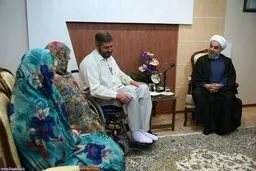 روحانی: خدمت به ایثارگران و جانبازان و خانواده آنان افتخار دولت است