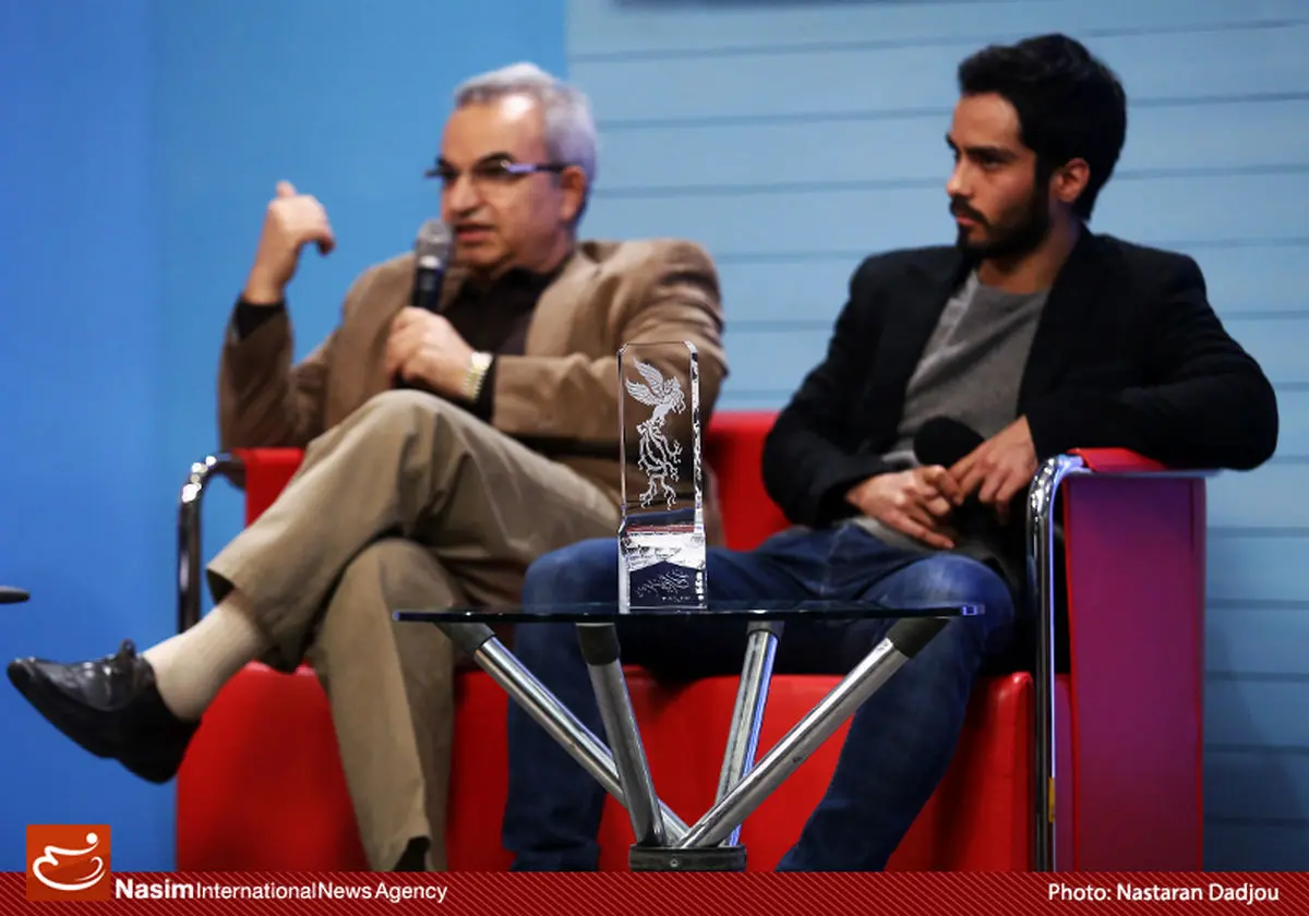 گزارش تصویری:: معرفی فیلم‌های 'رخ دیوانه' و 'فرار از قلعه رودخان'