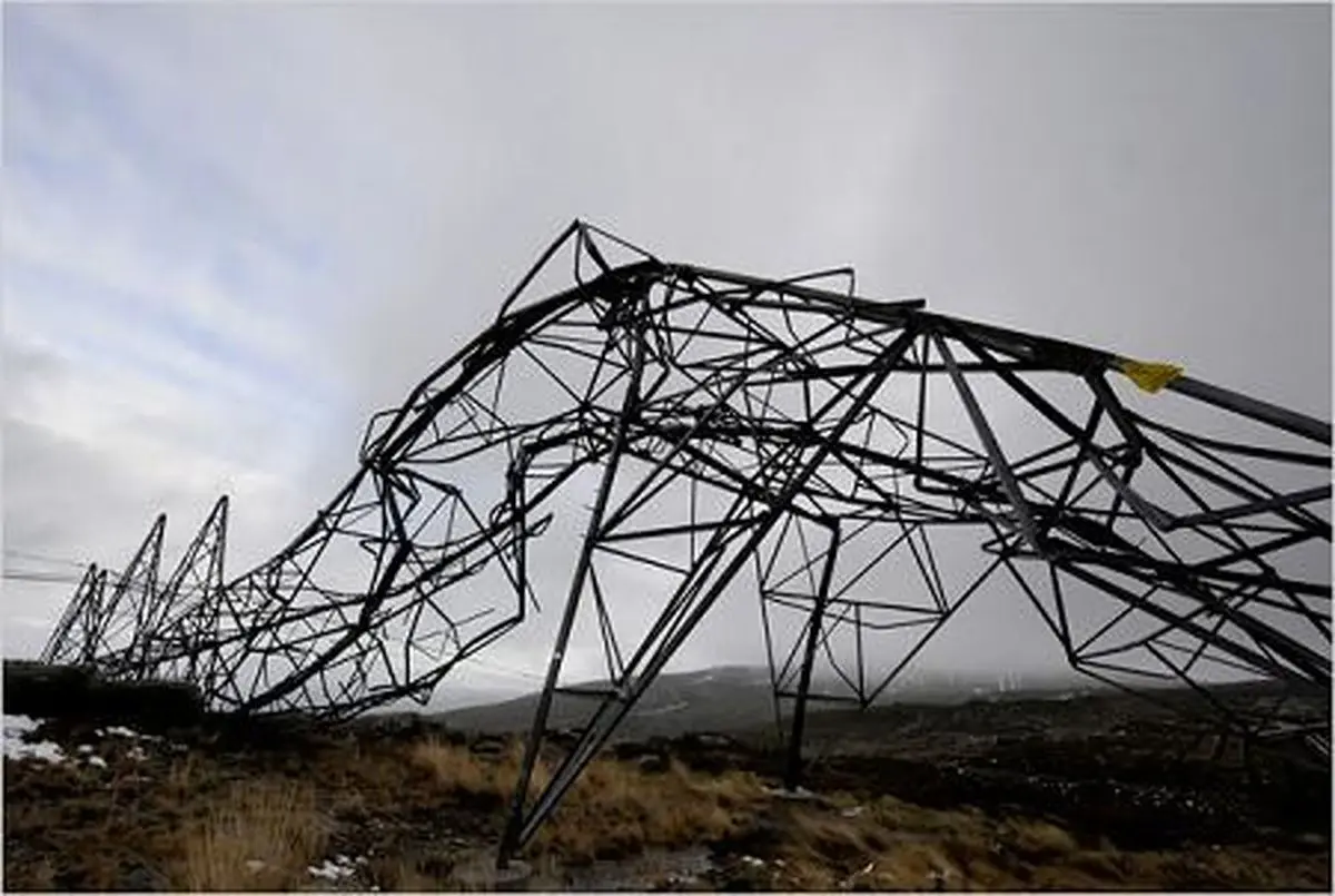 مقامات امنیتی مصر از انفجار خط انتقال برق فشار قوی در شمال این کشور خبر دادند