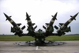 وزارت دفاع روسیه از احتمال تحویل موشک‌های S-۳۰۰ به ایران خبر داد