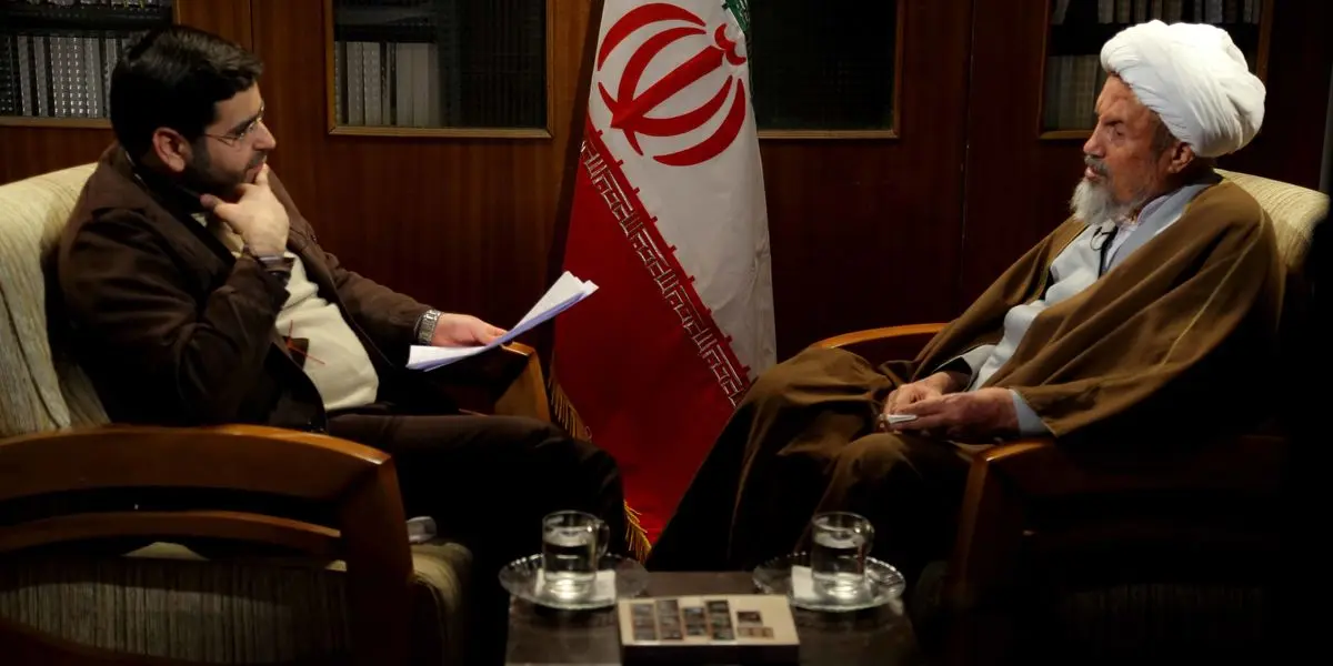 آیت‌الله مومن: تنها شرط حضور در خبرگان علمیت نیست انقلابی بودن هم شرط است‬