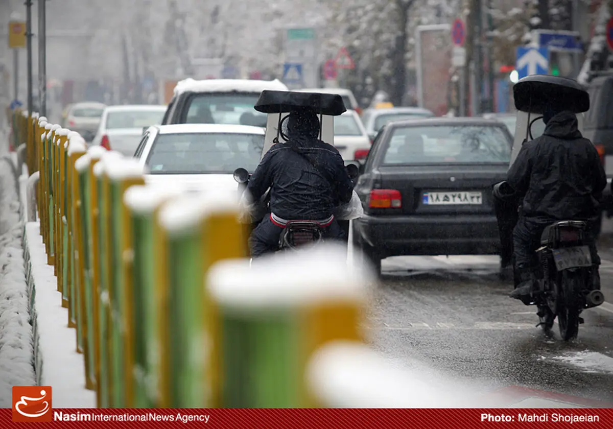 بارش برف موجب ترافیک سنگین در بزرگراه‌های شمالی پایتخت شد