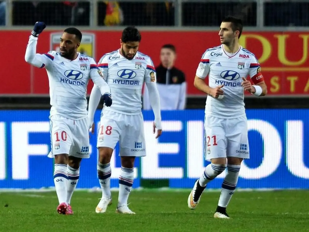 لیون صدرنشینی خود را تثبیت کرد