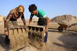 رئیس صنعت و معدن خاش: ماهانه ۲۴۰۰ تن آجر در این شهرستان تولید می‌شود