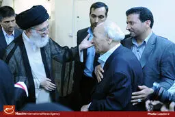 فیلم:: نظر رهبر انقلاب درباره شعر و شخصیت مرحوم استاد مشفق کاشانی