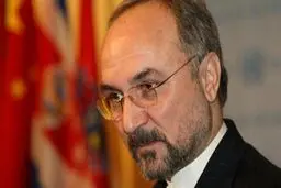 رئیس‌کل سازمان سرمایه‌گذاری و کمک‌های اقتصادی:
دولت تا یک سال دیگر اقتصاد را شفاف می‌کند