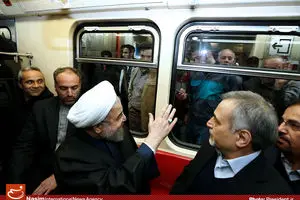 عکس خبری:: عزیمت رئیس‌جمهور با مترو