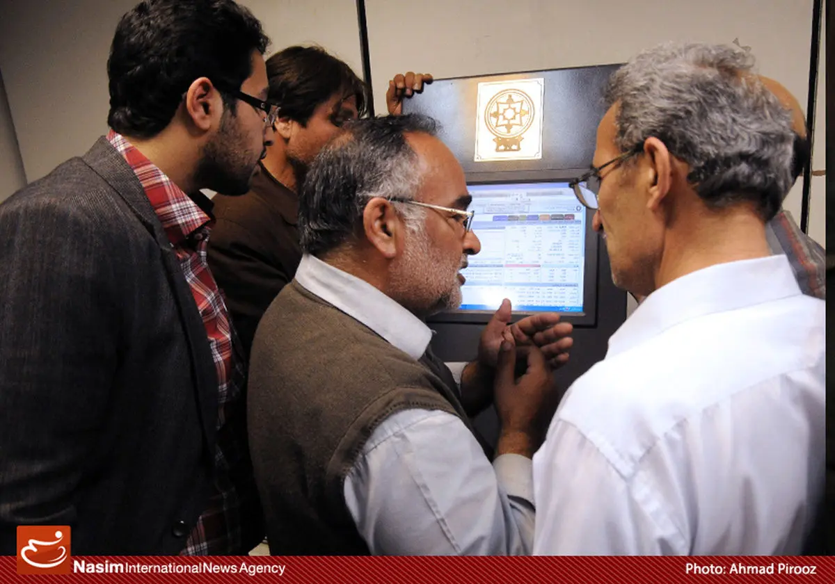 شاخص کل بورس تهران ۴۸۴ واحد افت کرد