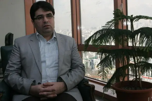 حکیمی: کارمزد دستگاه‌های پوز برای تمام تراکنش‌ها ثابت نخواهد بود