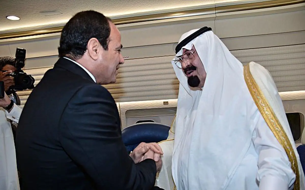 رئیس‌جمهور مصر در سفری غیرمنتظره وارد عربستان شد