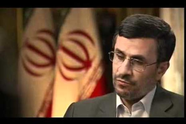 محمود احمدی‌نژاد درگذشت مشفق کاشانی را تسلیت گفت