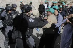 صهیونیست‌ها هشت فلسطینی را بازداشت کردند
