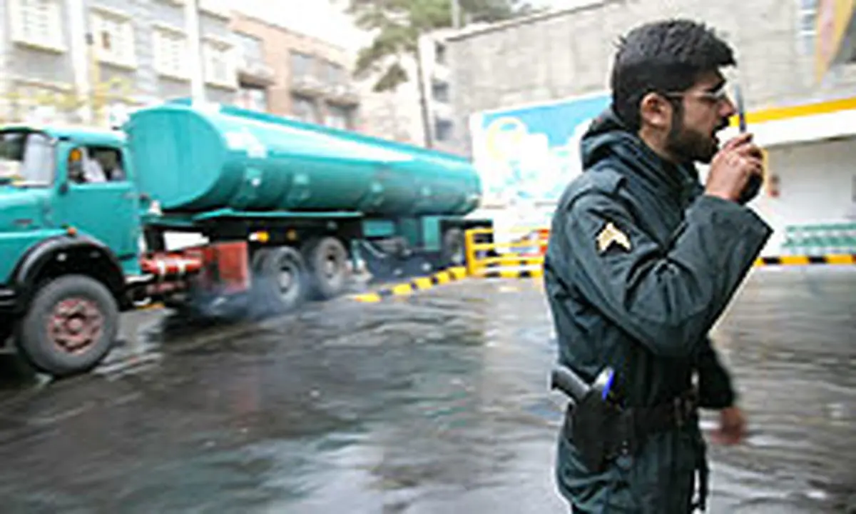 فرمانده انتظامی سراوان: ۴۲ هزار لیتر انواع سوخت قاچاق در شهرستان کشف شد