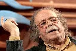 محمدعلی کشاورز: تا پیامک «نسیم» رسید مسئولین نگرانم شدند؛ حتما به جشنواره فجر می‌آیم