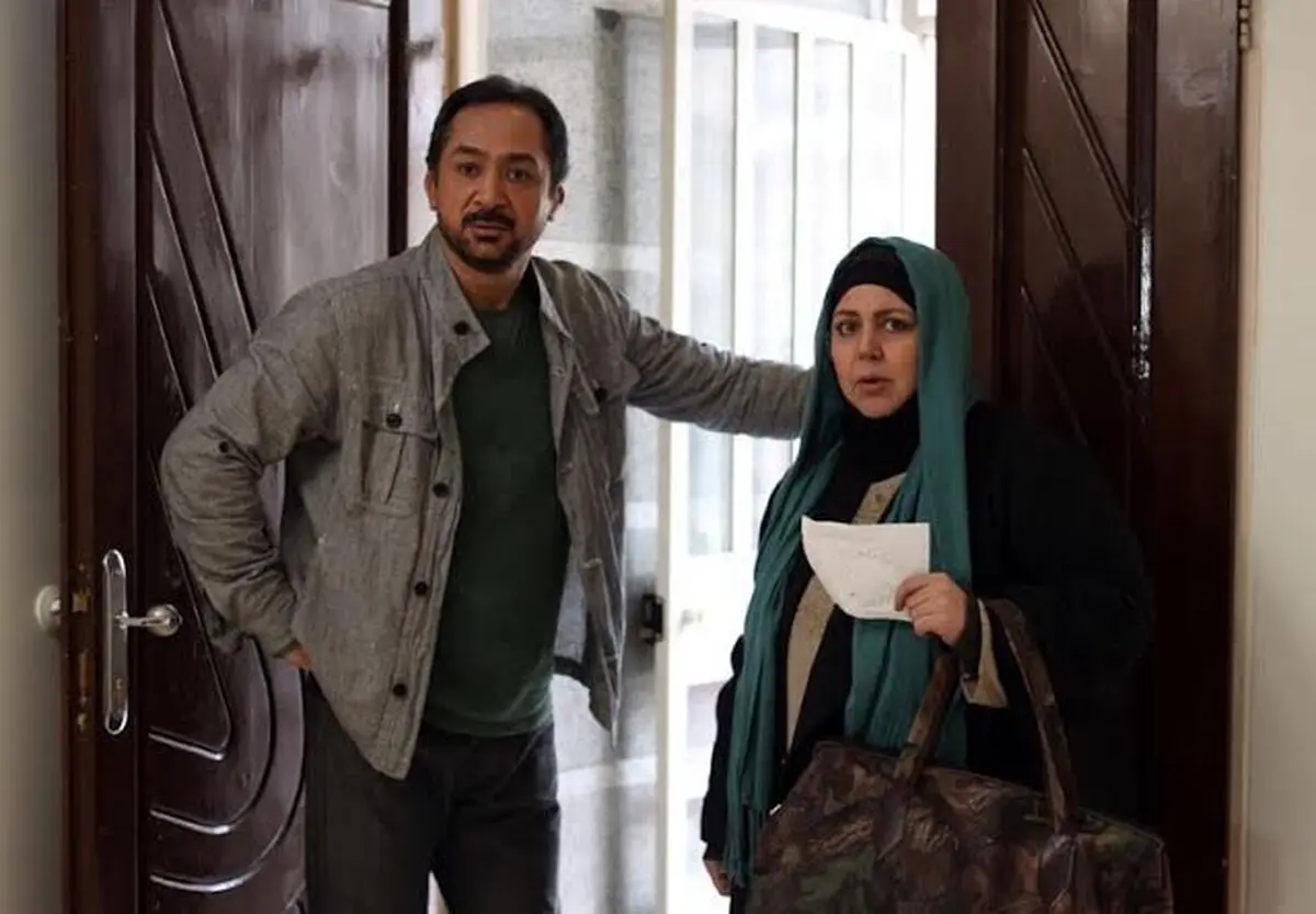 احمد کاوری "زیر یک سقف" را کلید زد