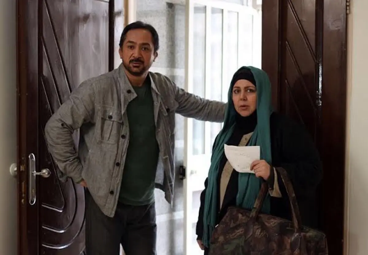 احمد کاوری "زیر یک سقف" را کلید زد