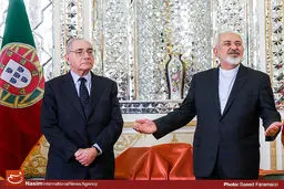 ظریف: اتحادیه اروپا می‌تواند نقش فعال‌تری را در مذاکرات هسته‌ای ایفا کند