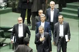 نظر ۲۰ اقتصاددان و فعال اقتصادی درباره ایرادات لایحه خروج از رکود دولت + جدول