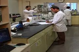 رئیس سندیکای صنایع و داروهای انسانی: هیچ کجای دنیا از دارو مالیات ارزش افزوده اخذ نمی‌شود