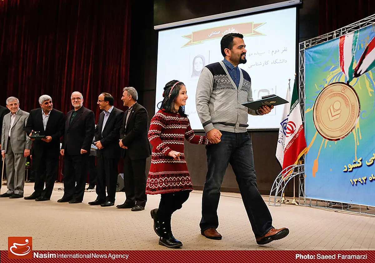 گزارش تصویری:: تقدیر از برگزیدگان نوزدهمین المپیاد علمی و دانشجویی