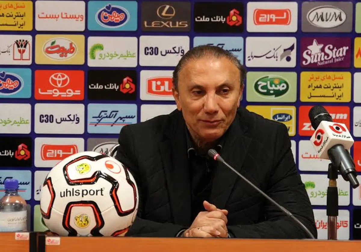 نشست خبری بازی ذوب‌آهن و پرسپولیس پنجشنبه برگزار می‌شود