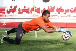 مربی دروازه‌بان‌های پرسپولیس: گلرهای‌مان کاملا آماده‌اند