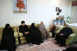 رئیس‌جمهور: روحیه مقاومت و فداکاری مردم ایران، علت سرفرود آوردن دشمنان است