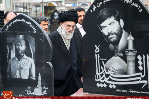 گزارش تصویری:: حضور رهبر معظم انقلاب در مرقد امام خمینی(ره) و گلزار شهدای بهشت زهرا(س)