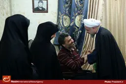 عکس خبری:: دیدار رئیس‌جمهور با خانواده شهیدان خدمتی و جانباز حجت‌الله حیدری