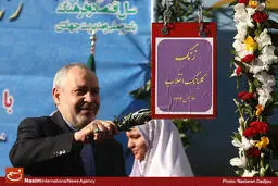 گزارش تصویری:: زنگ گلبانگ انقلاب اسلامی