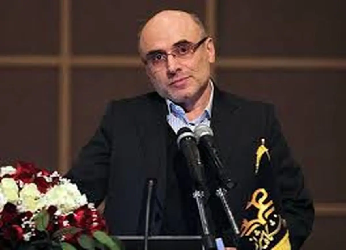 رئیس دانشگاه شیراز: باید تلاش کنیم که به سوی آرمان‌های انقلاب حرکت کنیم