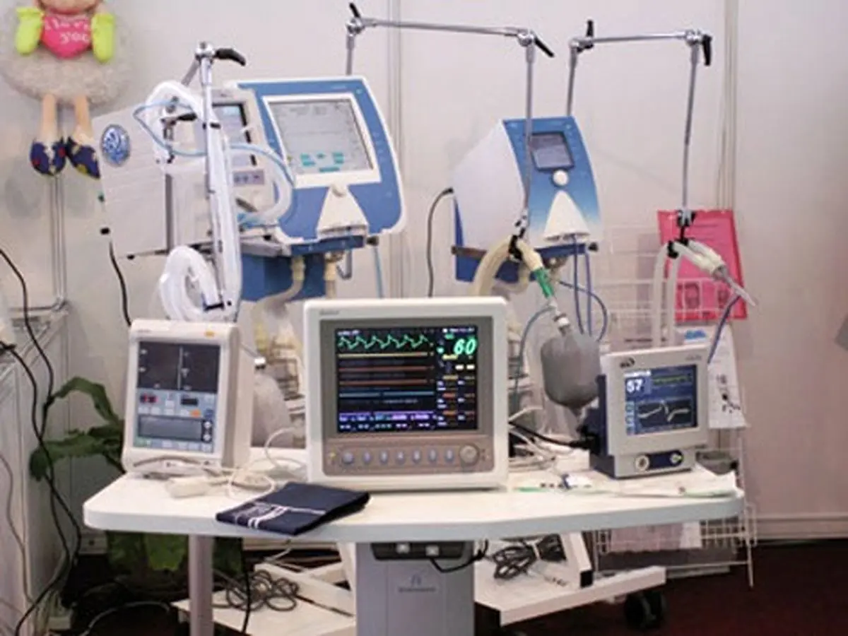 معاون دانشگاه علوم‌پزشکی کرمانشاه: ۶۰ میلیارد تومان تجهیزات پزشکی وارد استان می‌شود