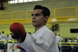 درفشی‌پور در مسابقات کاراته امارات نقره گرفت