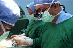 شش جانباز شیمیایی توسط پروفسور اشتوما مورد عمل جراحی قرار گرفتند