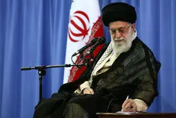 فیلم:: نماهنگ 'پیام رهبر معظم انقلاب به جوانان اروپا و آمریکای شمالی'