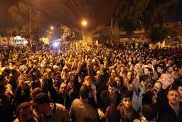 اردنی‌ها در اعتراض به اقدام داعش در آتش‌زدن خلبان اردنی تظاهرات کردند