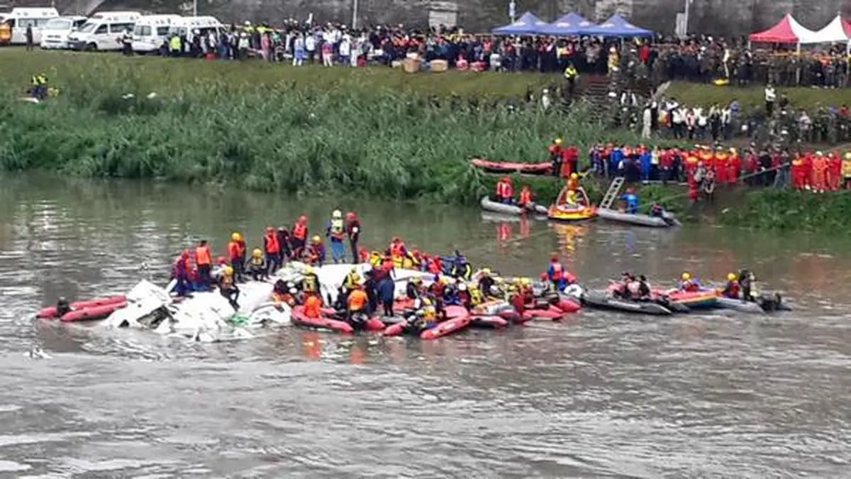 تعداد تلفات سقوط هواپیمای تایوانی به ۱۲ نفر افزایش یافت