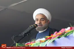 روحانی: ملت ایران از تحریم و تهدید نمی‌ترسد و راه آبادانی را ادامه می‌دهد