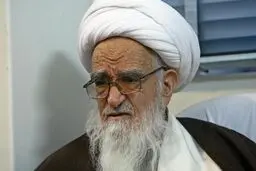 آیت‌الله صافی گلپایگانی: از صدور مجوزهای خلاف شرع از سوی وزارت ارشاد نگران هستیم