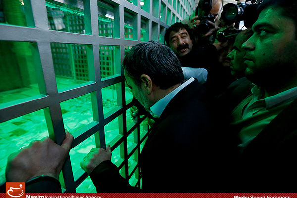گزارش تصویری:: حضور محمود احمدی‌نژاد در مرقد امام خمینی(ره)