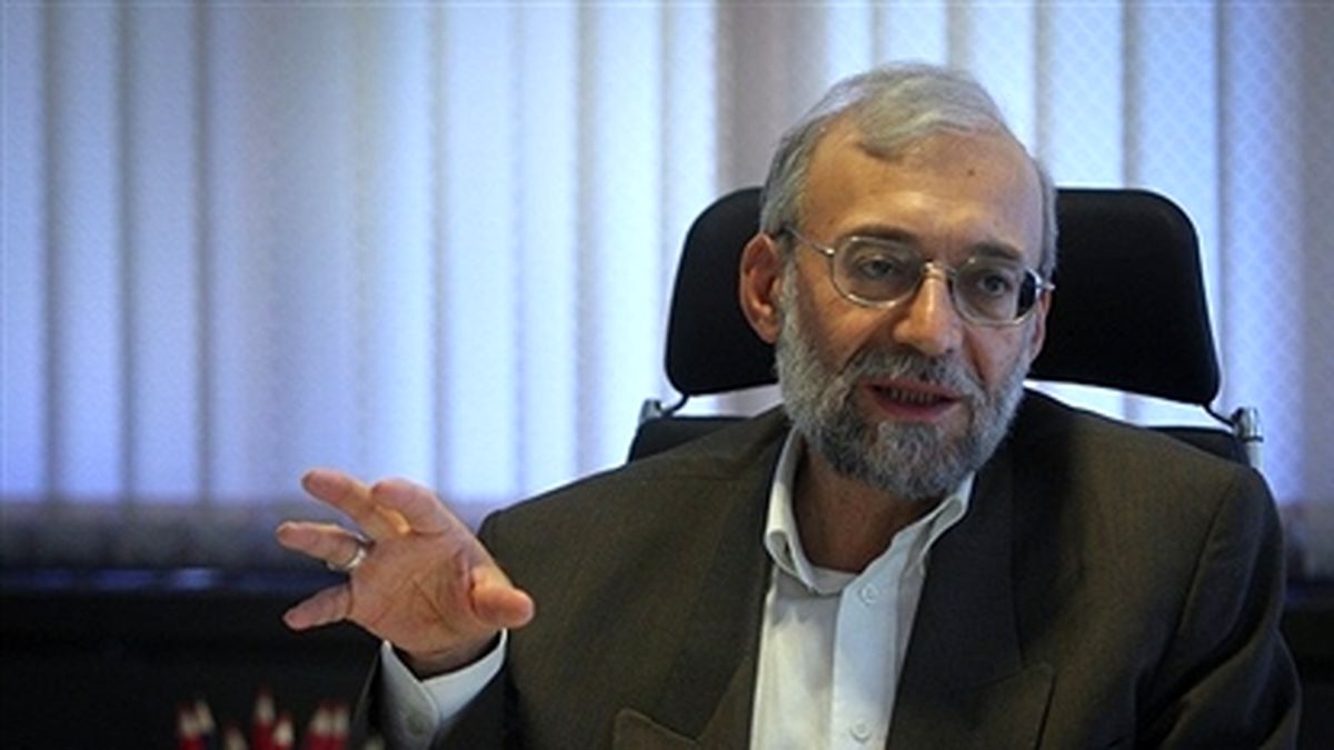 جواد لاریجانی: پیام رهبر انقلاب، مکمل نامه امام(ره) بود