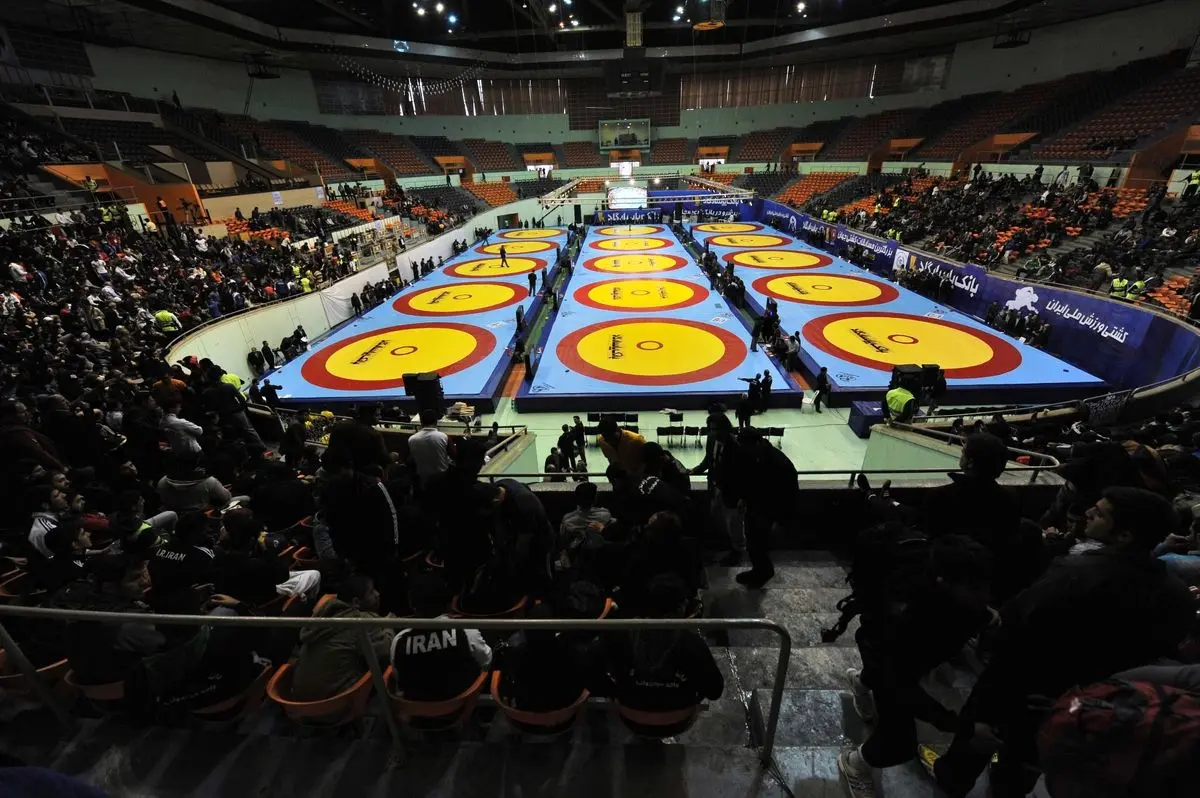 بزرگترین تورنمنت کشتی جهان با سوت نمادین کیومرث هاشمی آغاز شد