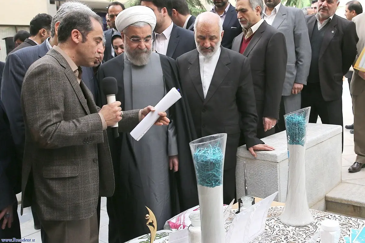 رئیس‌جمهور از شهرک علمی و تحقیقاتی اصفهان بازدید کرد