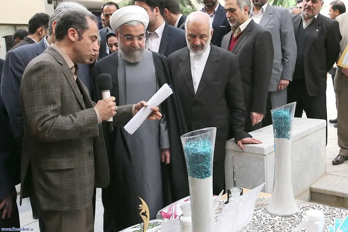 رئیس‌جمهور از شهرک علمی و تحقیقاتی اصفهان بازدید کرد