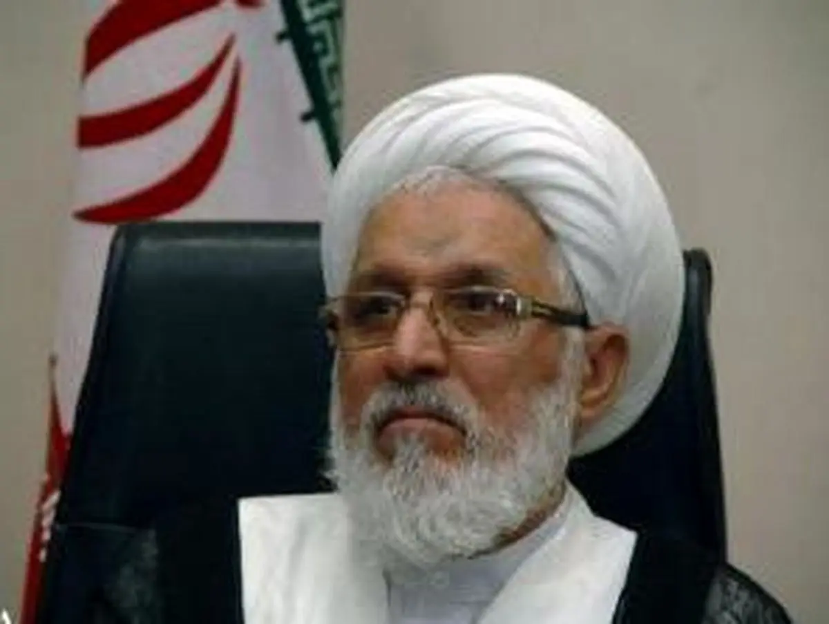 آیت‌الله ایمانی: دولت باید شرایط را برای برطرف کردن موانع اقتصاد مقاومتی مهیا کند