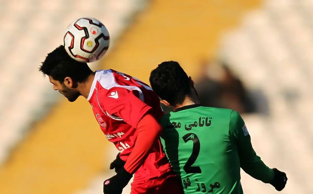 پرسپولیس یک نیمه مقابل ذوب‌‌آهن متوقف شد