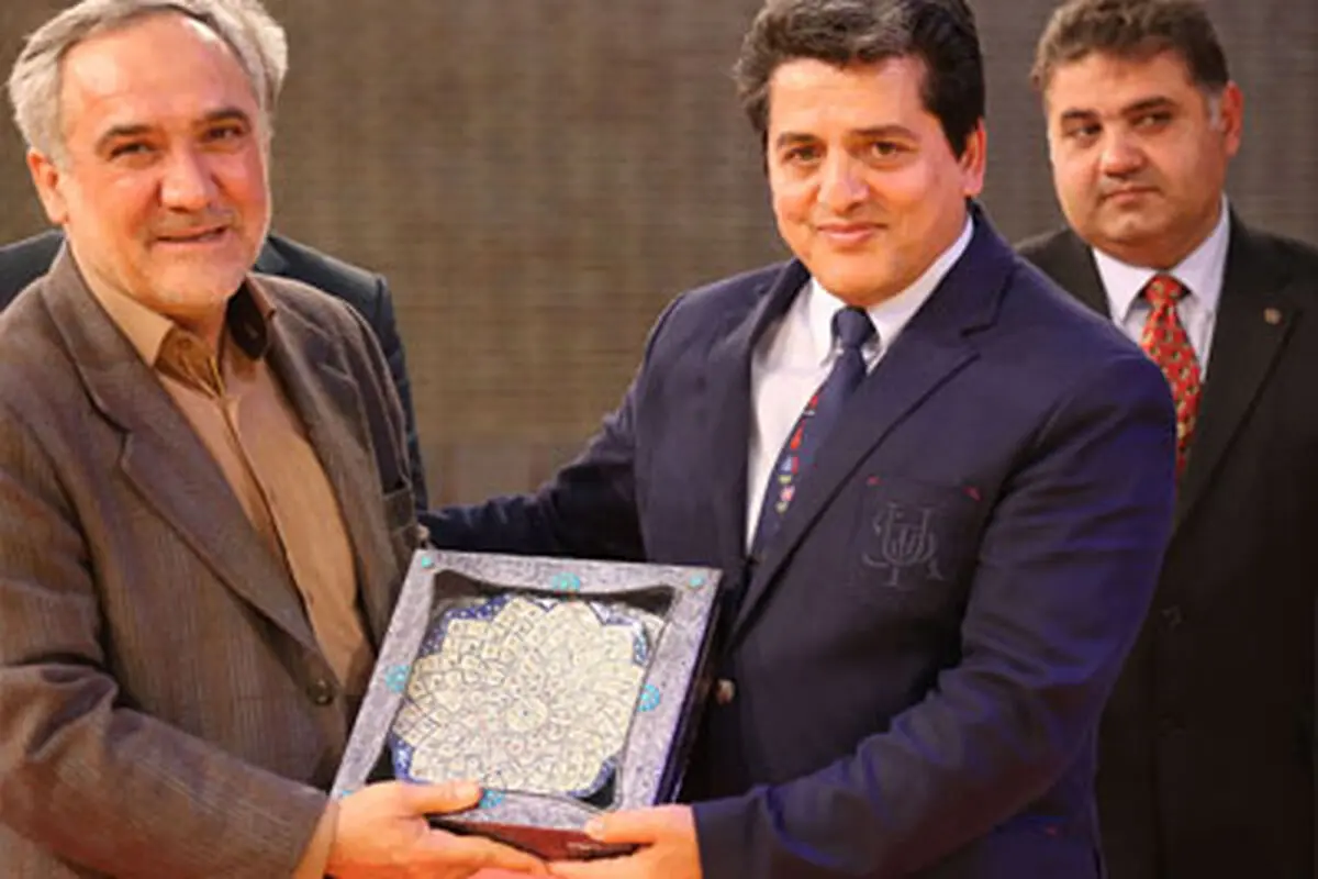 نماینده اتحادیه جهانی کشتی: مسابقات بزرگتر از جام یادگار امام(ره) را به مشهد می‌دهیم