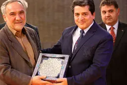 نماینده اتحادیه جهانی کشتی: مسابقات بزرگتر از جام یادگار امام(ره) را به مشهد می‌دهیم