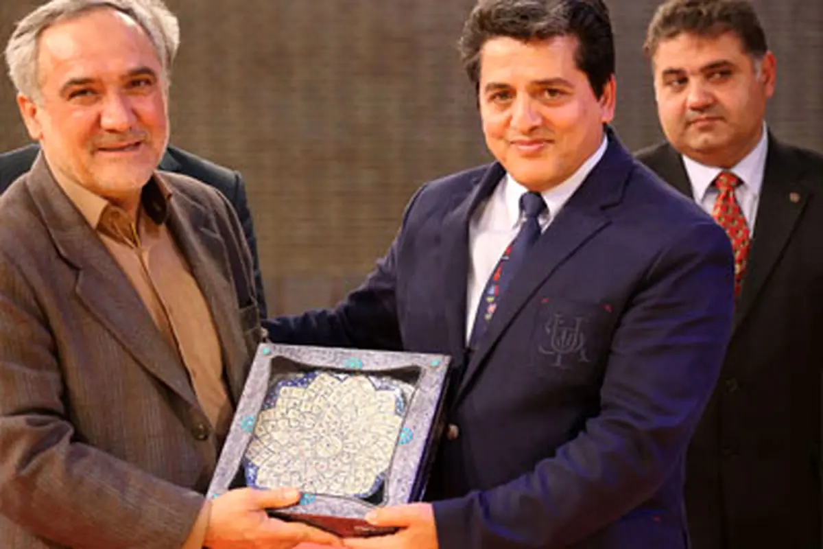 نماینده اتحادیه جهانی کشتی: مسابقات بزرگتر از جام یادگار امام(ره) را به مشهد می‌دهیم