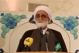 حجت‌الاسلام معزی: فتوای رهبر انقلاب مبنی بر حرمت استفاده از سلاح هسته‌ای جهان را متحیر کرد